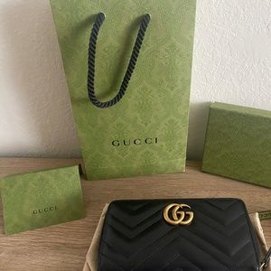 Gucci GG Marmont Black Leather Zip Around Wallet NWT